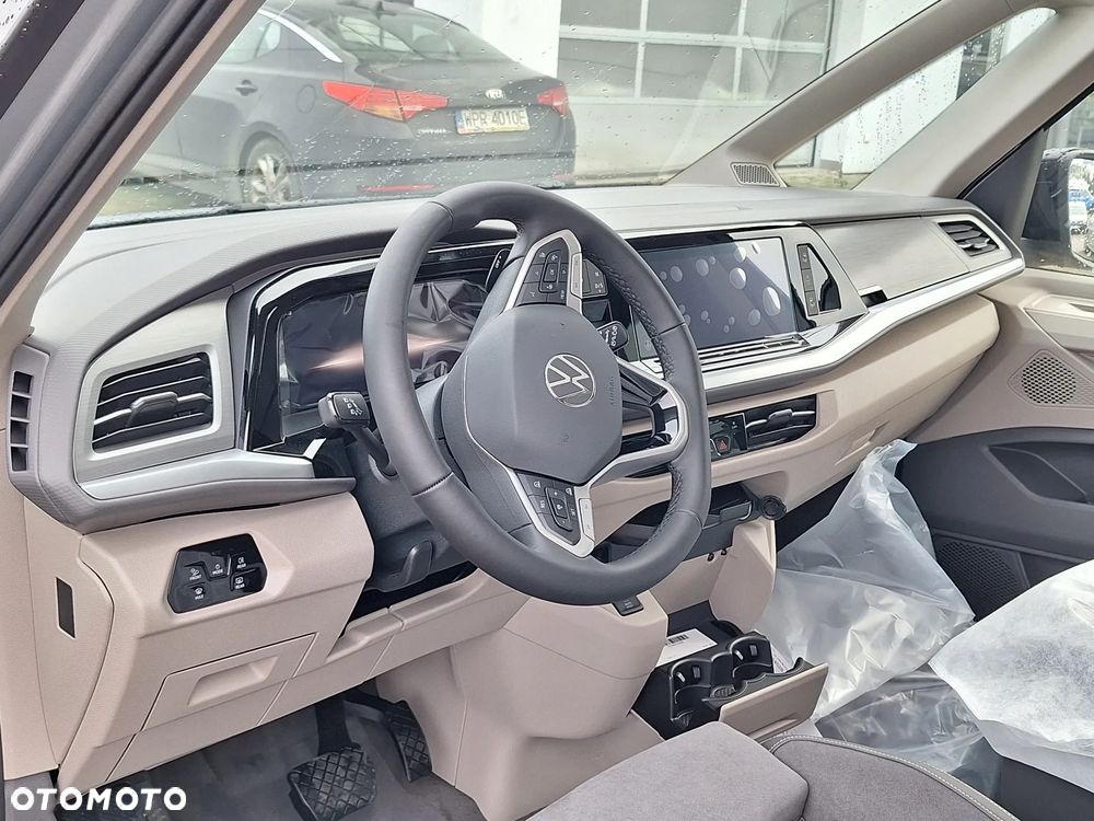 Volkswagen Multivan - 10