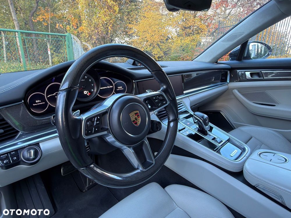 Porsche Panamera Turbo - 10