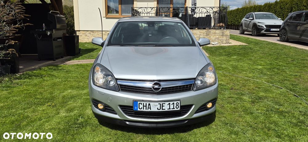 Opel Astra 1.6 Innovation - 1