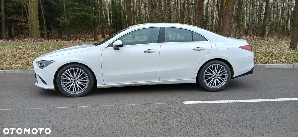 Mercedes-Benz CLA 200 7G-DCT - 4