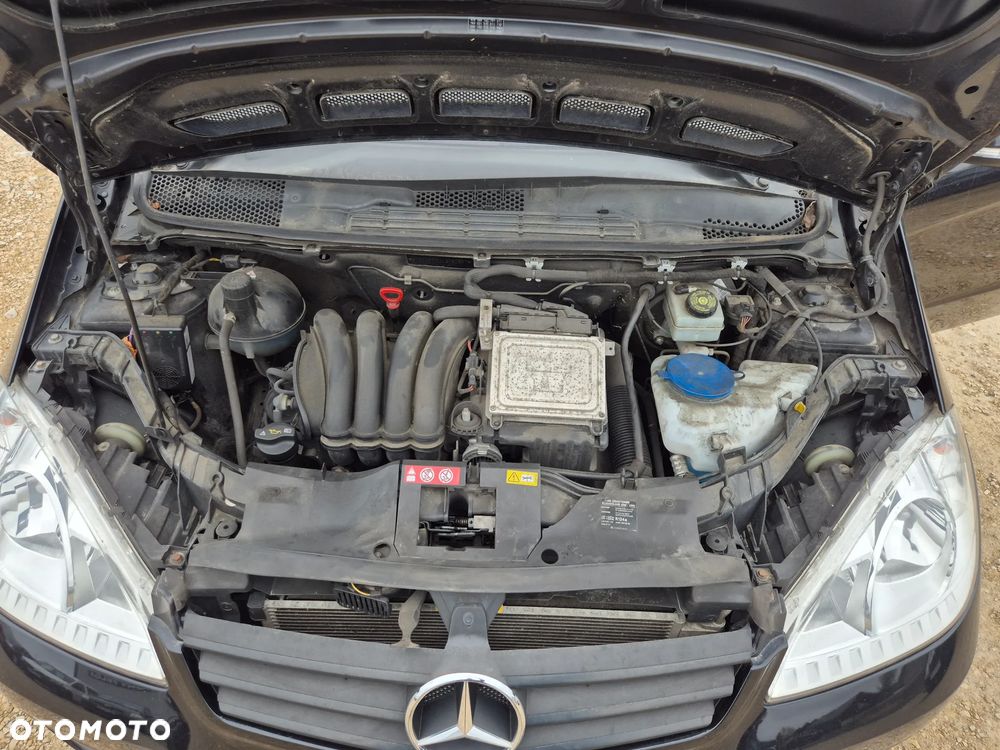 Mercedes-Benz Klasa A 160 BlueEFFICIENCY Elegance - 11