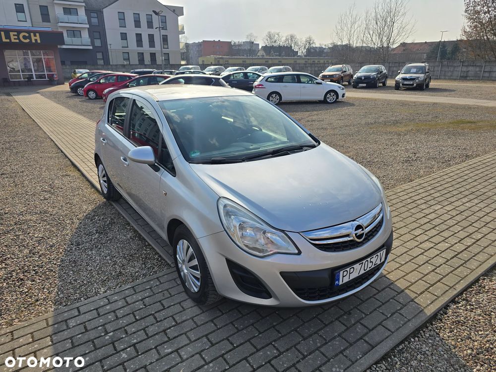 Opel Corsa 1.4 16V Edition - 4