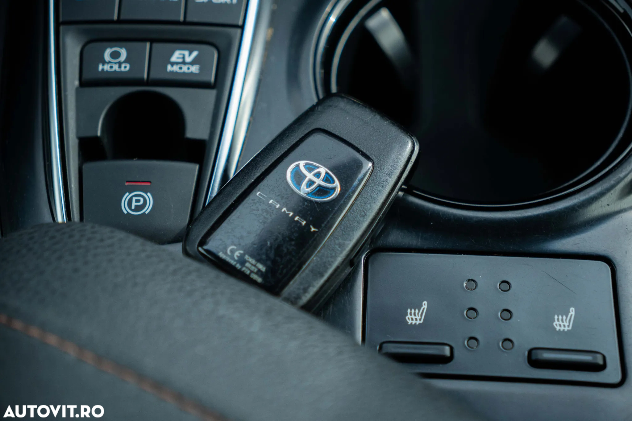 Toyota Camry 2.5 Hybrid Business - 22