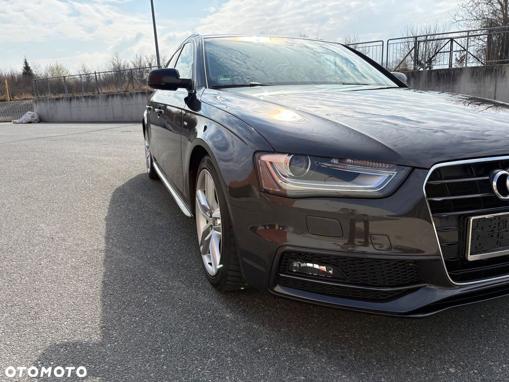 Audi A4 Avant 2.0 TDI DPF clean diesel S line Sportpaket - 10