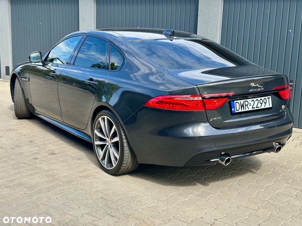 Jaguar XF S AWD - 8