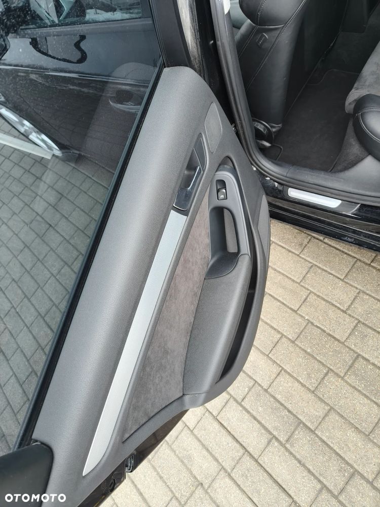 Audi A4 Avant 2.0 TDI - 10