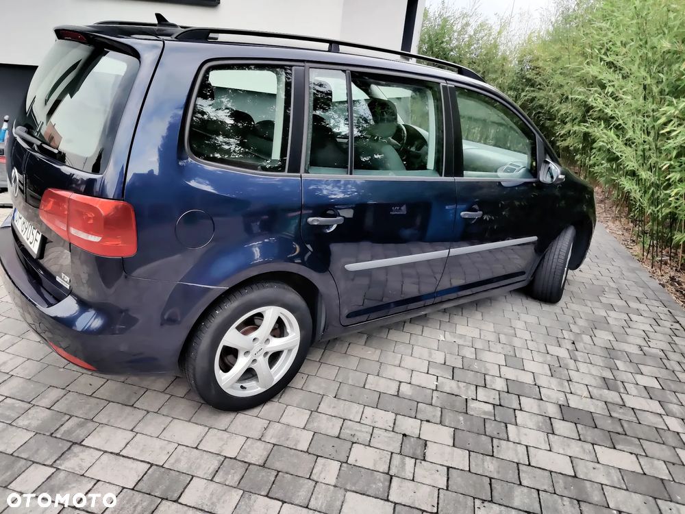 Volkswagen Touran 1.6 TDI DPF BlueMot Trendline - 11