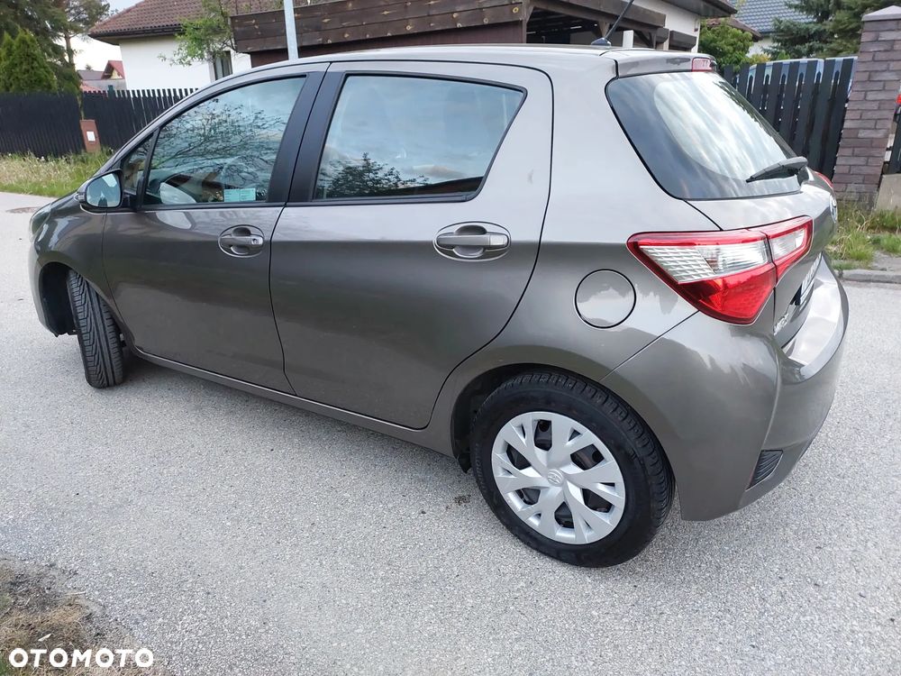 Toyota Yaris 1.5 Premium - 21