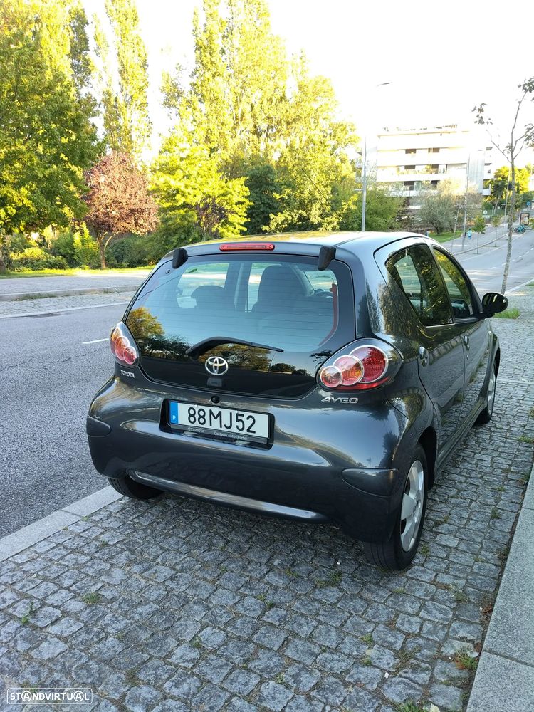 Toyota Aygo 1.0 + AC - 10