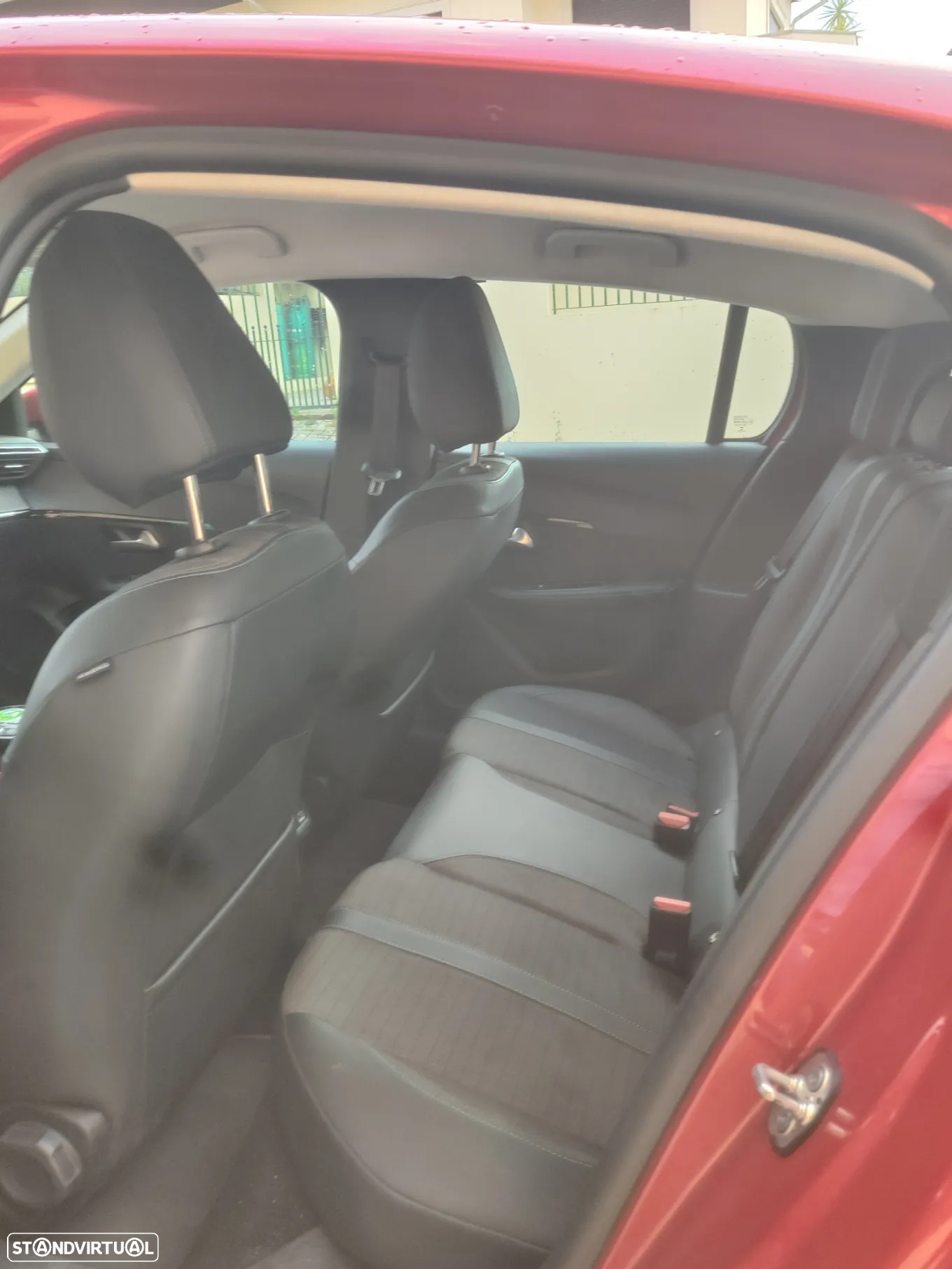 Peugeot e-208 50 kWh Allure - 34