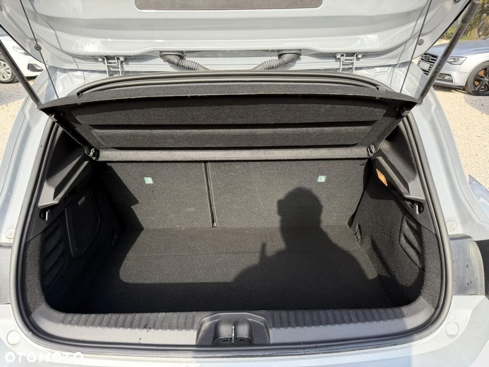 Renault Clio 1.6 E-TECH Intens - 23