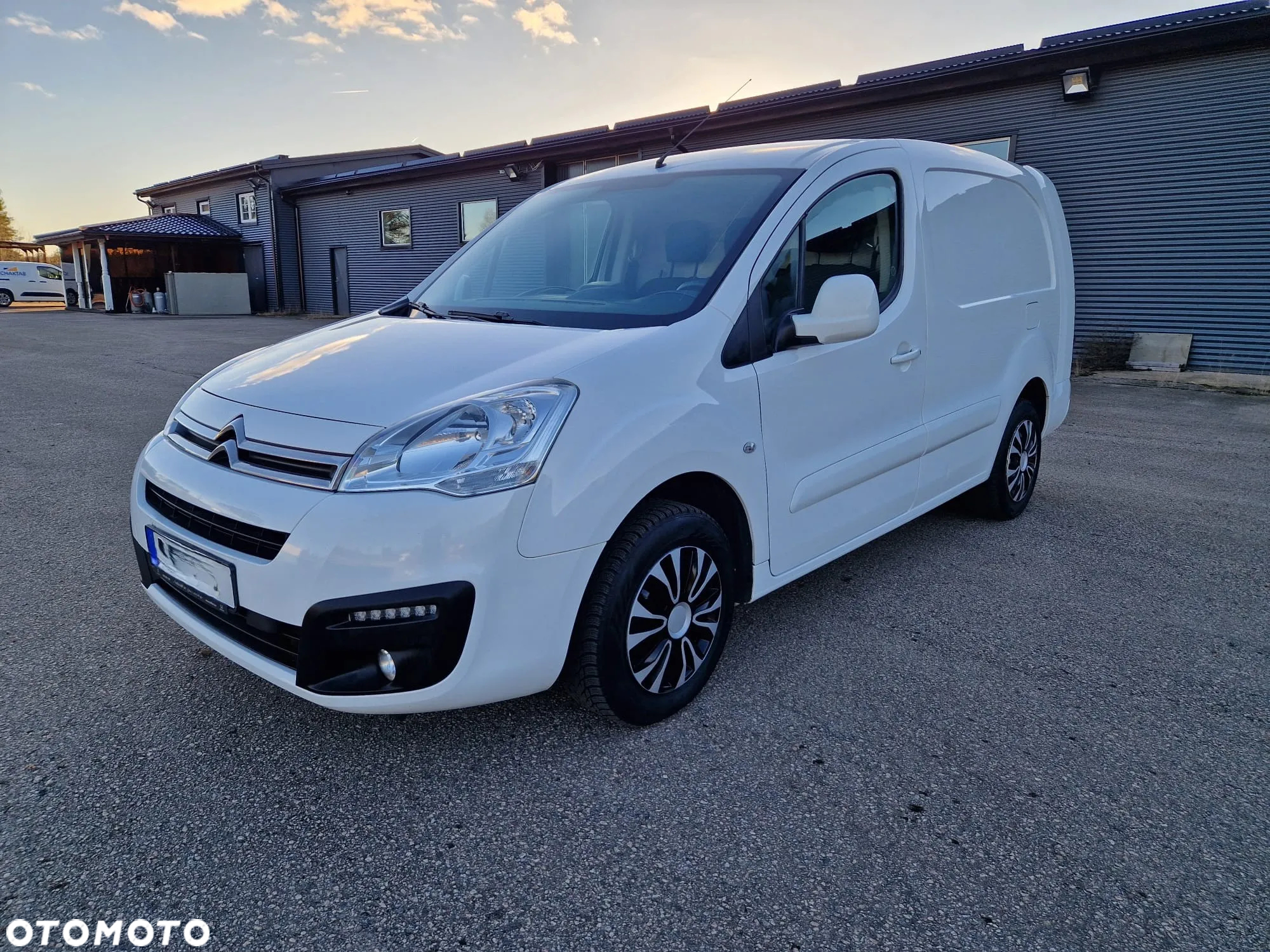 Citroën Berlingo 1.6 HDi Van Automat L2 long 2017 3 miejsca FV-M - 2