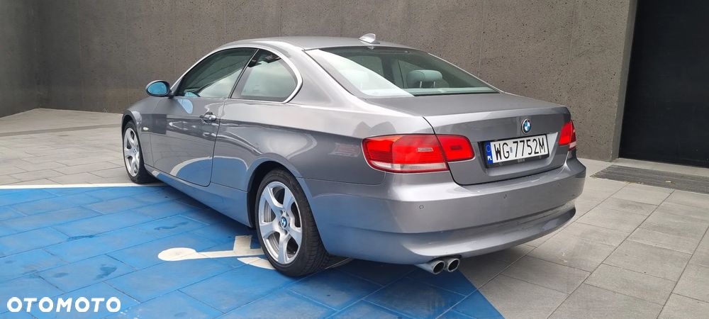 BMW Seria 3 325xi - 7