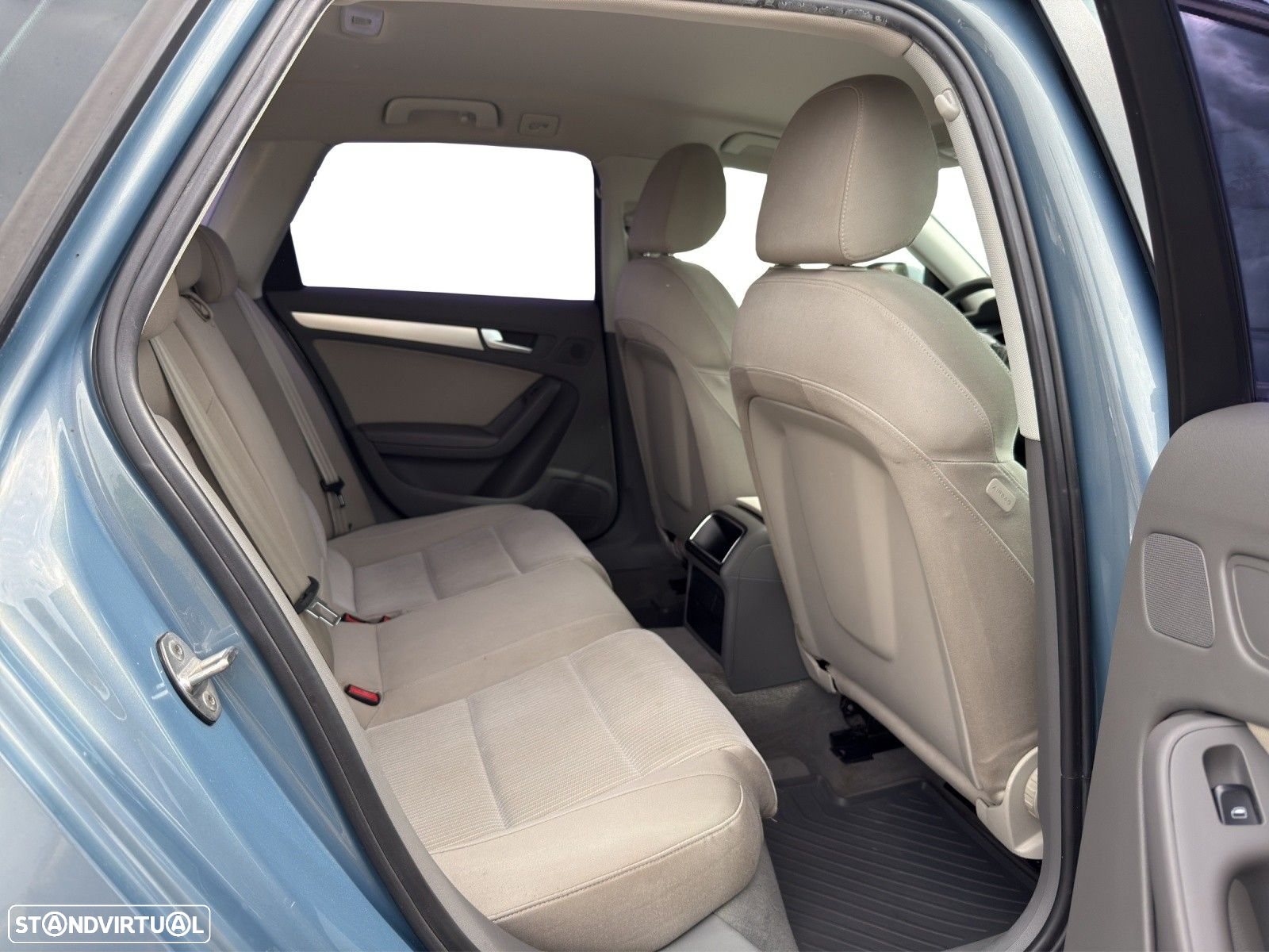 Audi A4 Avant 2.0 TDI Advance - 15