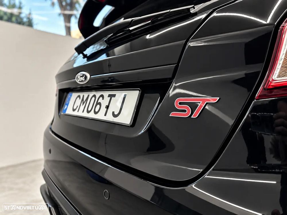 Ford Fiesta 1.6 EcoBoost ST - 33