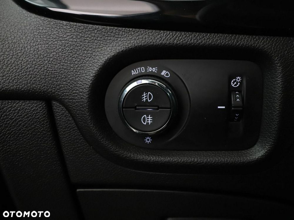Opel Astra 1.4 Turbo Innovation - 31