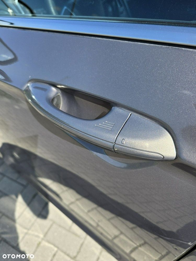 Ford Mondeo - 26