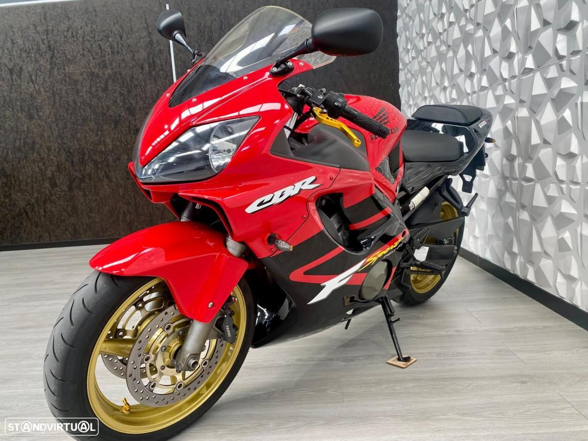 Honda CBR 600 F Sport (F4i) - 6