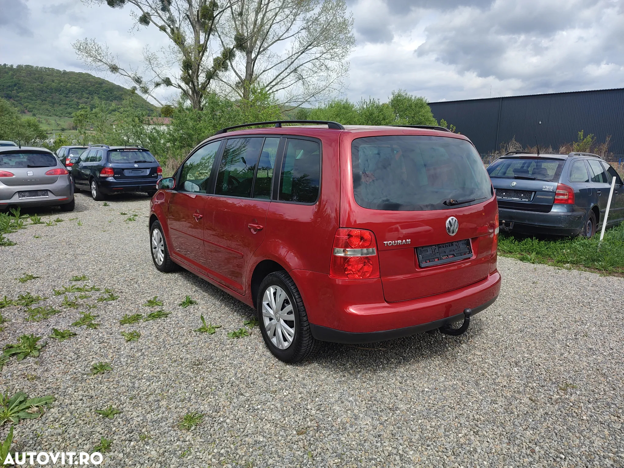 Volkswagen Touran 1.6 Conceptline - 3