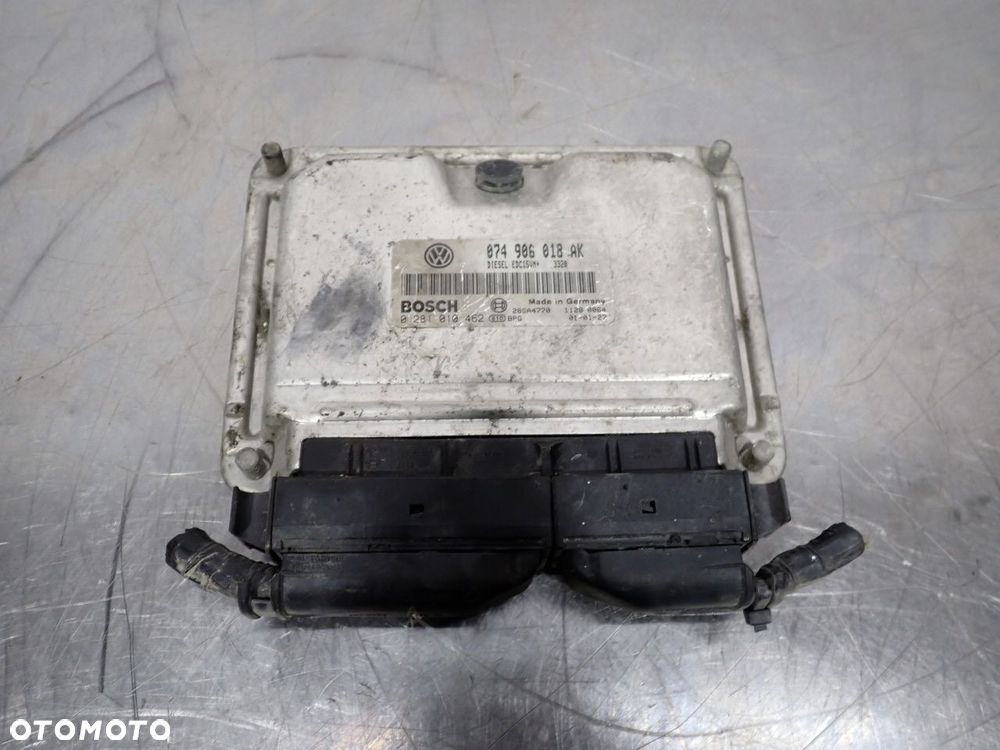 KOMPUTER SILNIKA VOLKSWAGEN T4 074906018AK - 1