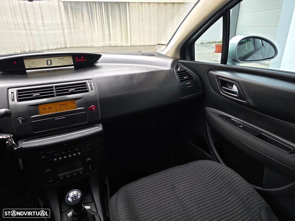 Citroën C4 1.6 HDi Exclusive Airdream - 32