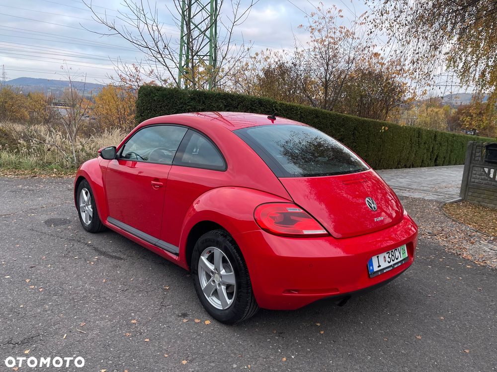 Volkswagen Beetle 1.6 TDI DPF Blue Motion Technologie Design - 6