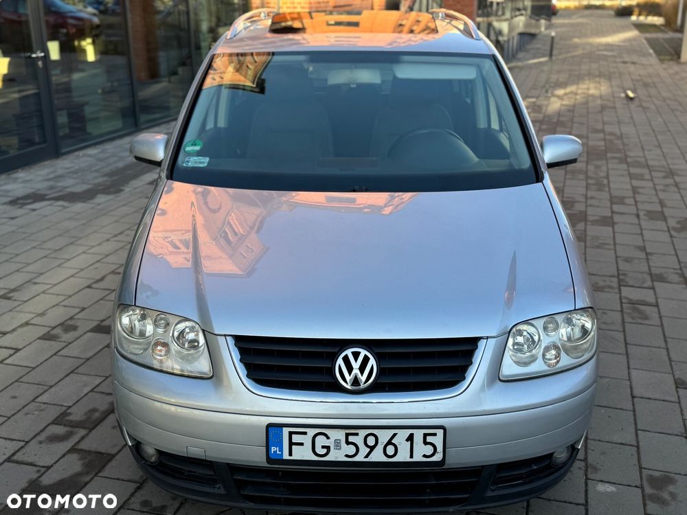 Volkswagen Touran 2.0 TDI Highline - 8