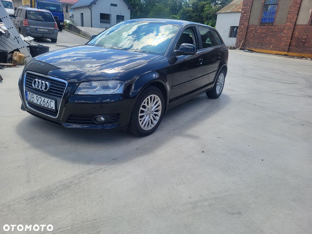 Audi A3 Sportback - 2