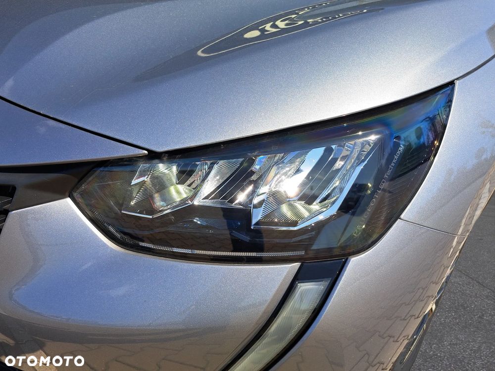 Peugeot 208 1.2 PureTech Allure S&S EAT8 - 11