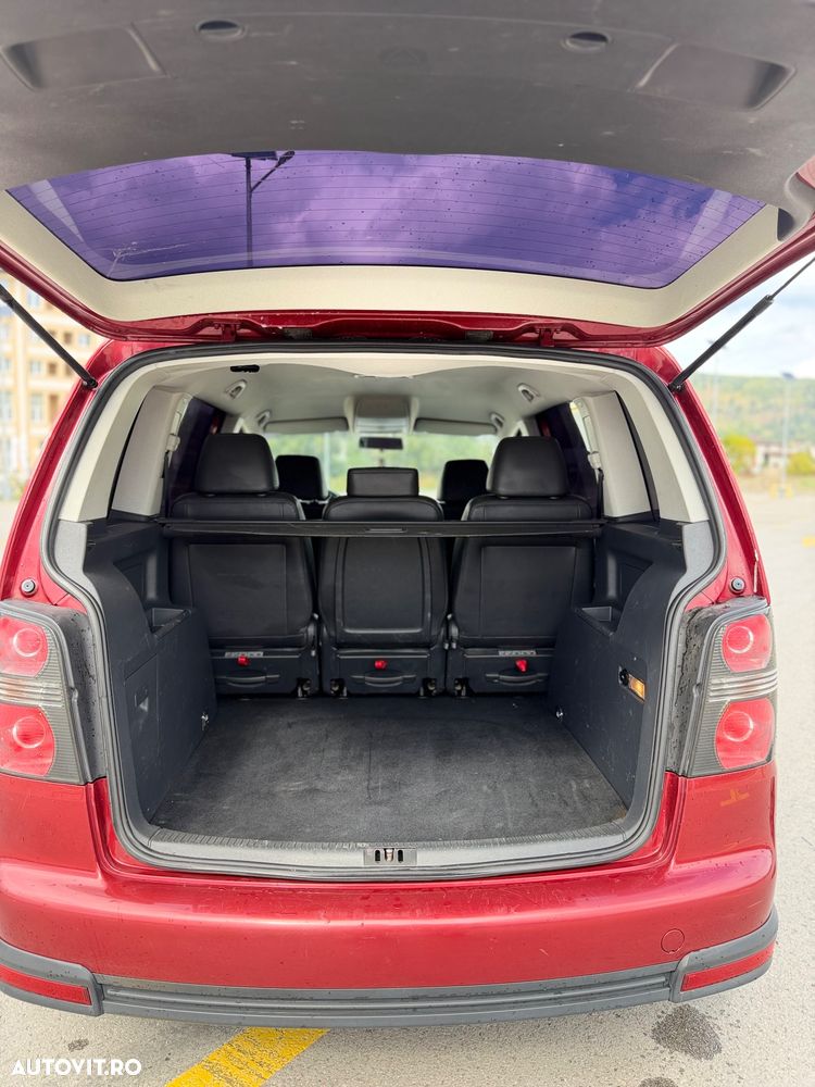 Volkswagen Touran - 7
