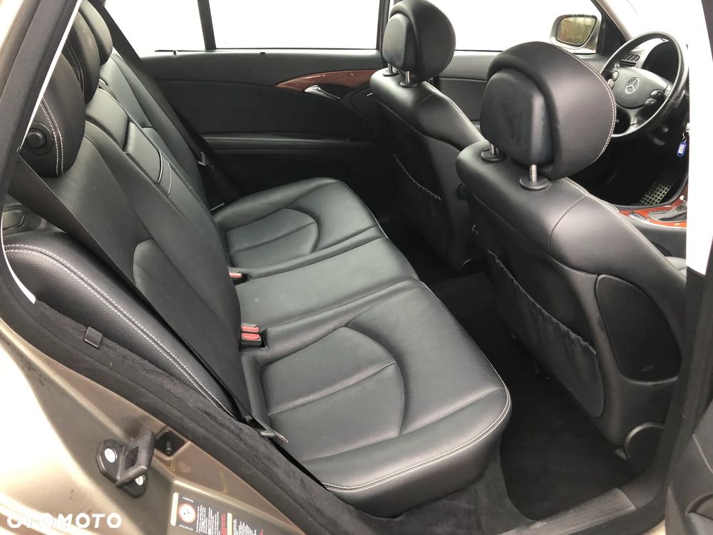 Mercedes-Benz Klasa E - 9