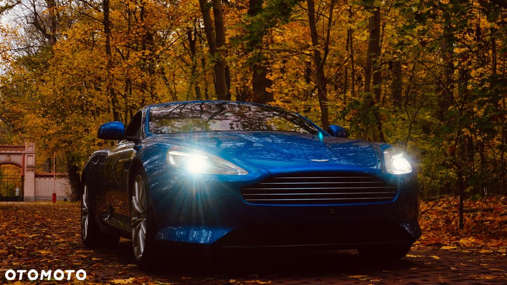 Aston Martin Virage - 4