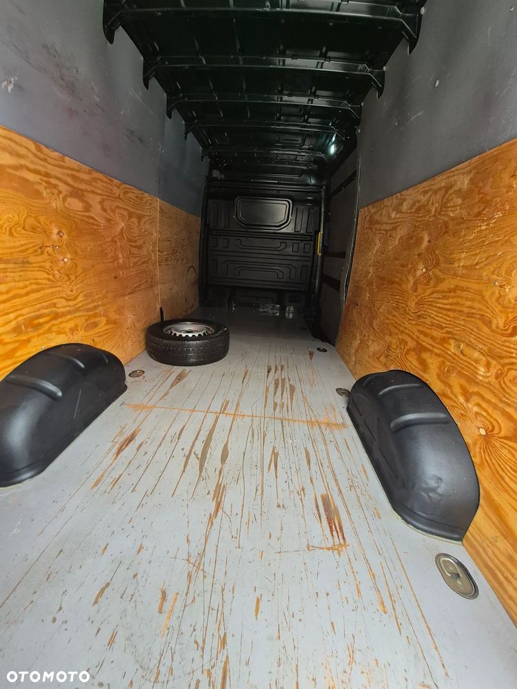 Volkswagen Crafter - 22