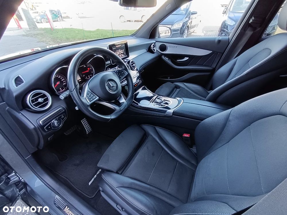 Mercedes-Benz GLC 220 d 4Matic 9G-TRONIC AMG Line - 27