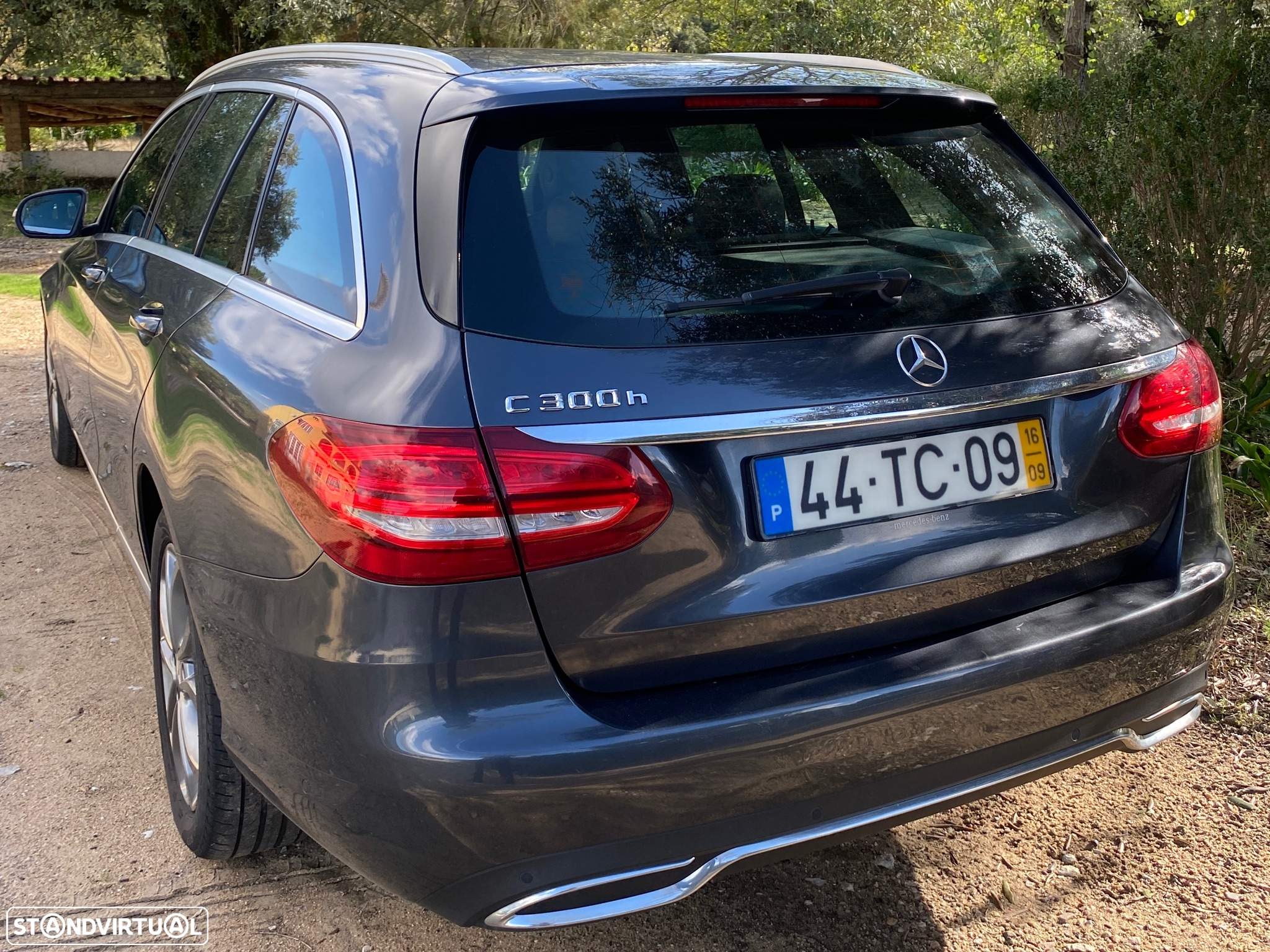 Mercedes-Benz C 300 h Avantgarde - 4