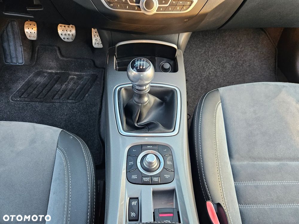 Renault Laguna 2.0 dCi Bose Edition ESM - 30
