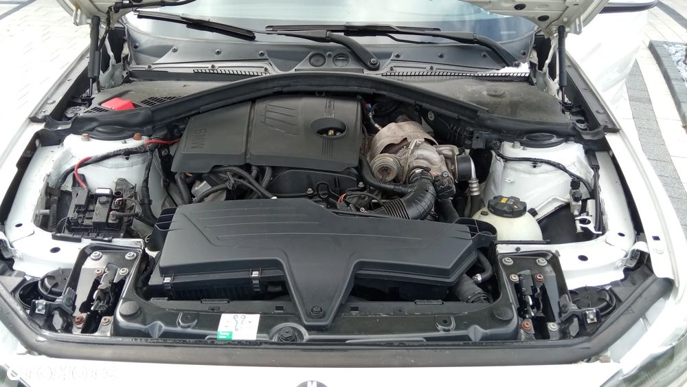 BMW Seria 1 114i - 24