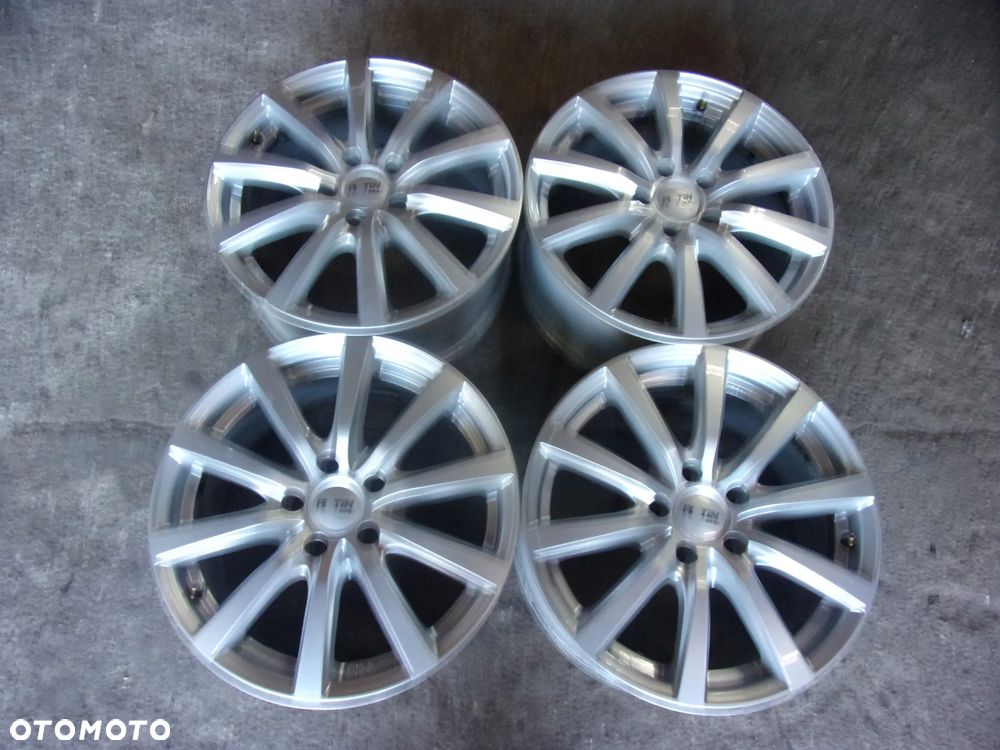 Alufelgi felga aluminiowa AUDI 17" 5x112 7,5Jx17H2 ET47