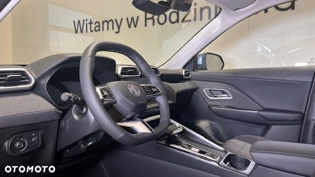 MG ZS Hybrid+ - 20