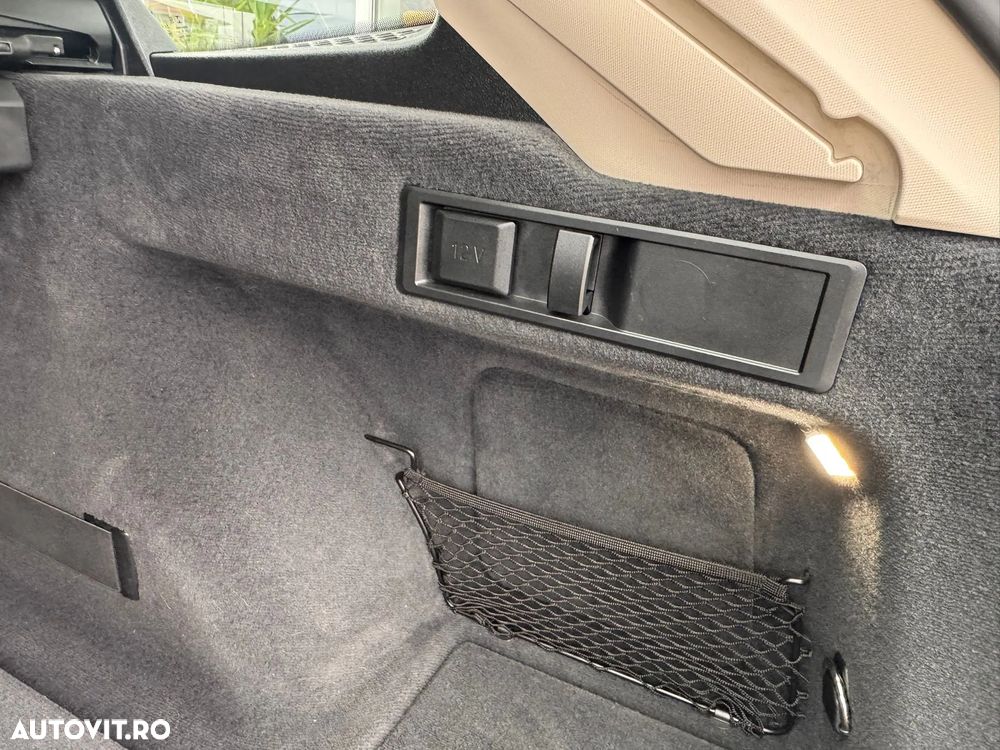 BMW Seria 3 320d xDrive AT - 10