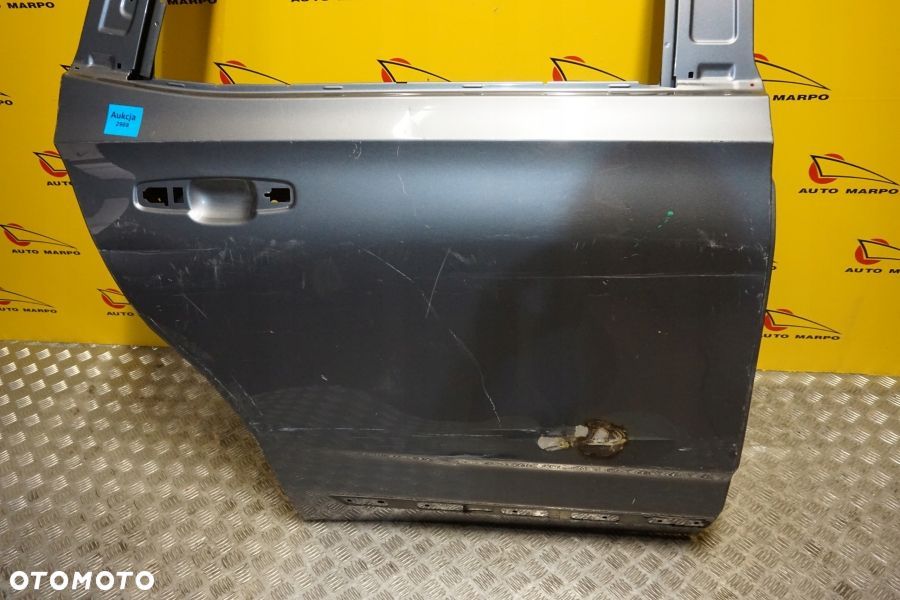 GMC CHEVROLET YUKON TAHOE 2021 - 2024 Drzwi Tył Prawe Tylne USA - 3