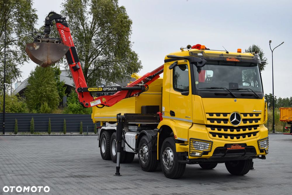 Mercedes-Benz AROCS 3243 / 8x4 / EURO 6 / HDS PALFINGER EPSILON Q170Z / ROTATOR / CHYWTAK / STEROWANIE RADIOWE / WYWROTKA / HYDROBURTA / AUTOMAT / SYSTEM KAMER CYFROWYCH / KAMERA COFANIA / NAWIGACJA / HAK / NISKI PRZEBIEG / 2020 / SERWISOWANY / SPROWADZONY - 15