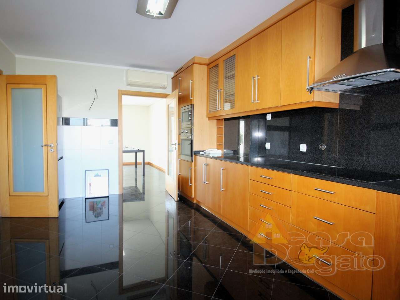 Moradia, 283 m², Águas Santas - Grande imagem: 3/31