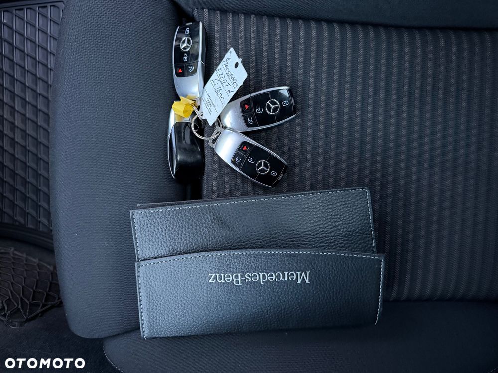 Mercedes-Benz Klasa E 220 d 9G-TRONIC - 19