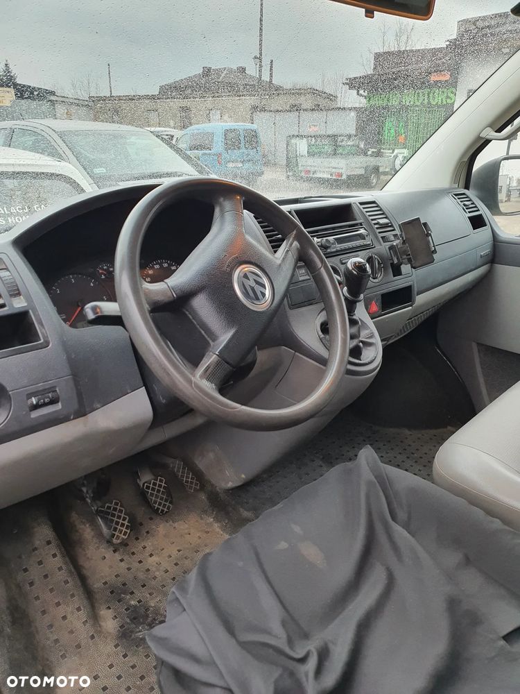 Volkswagen Transporter - 4