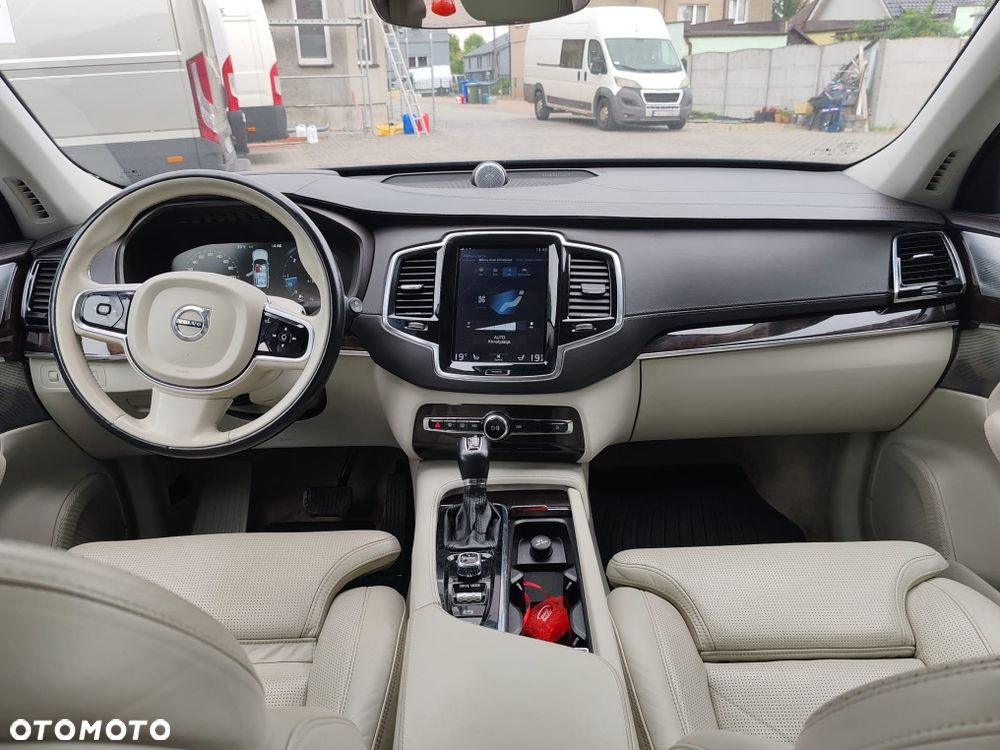 Volvo XC 90 - 6