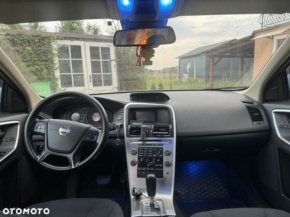 Volvo XC 60 2.4D AWD - 9