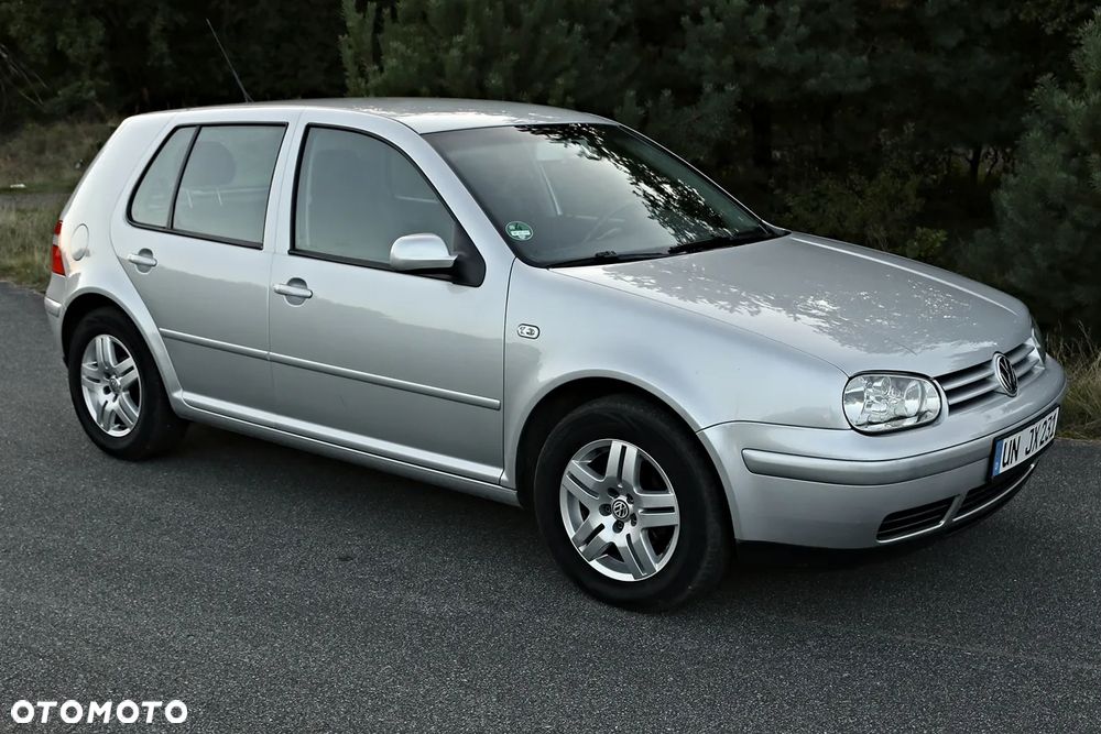 Volkswagen Golf 1.6 Comfortline - 19