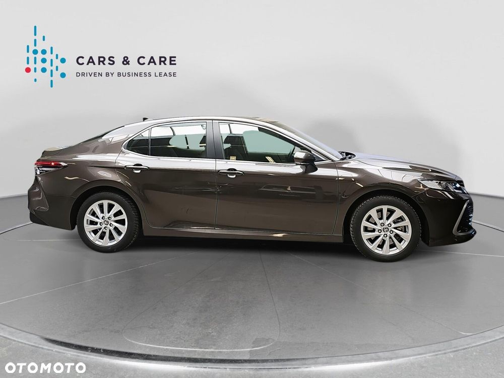 Toyota Camry 2.5 Hybrid Comfort CVT - 23