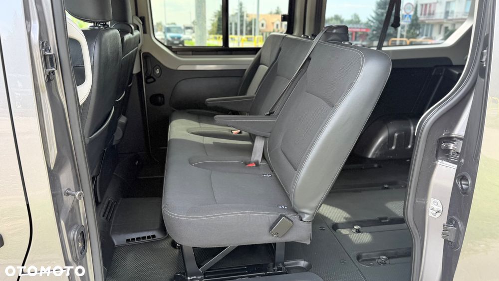 Renault Trafic Grand 2.0 dCi EDC - 25